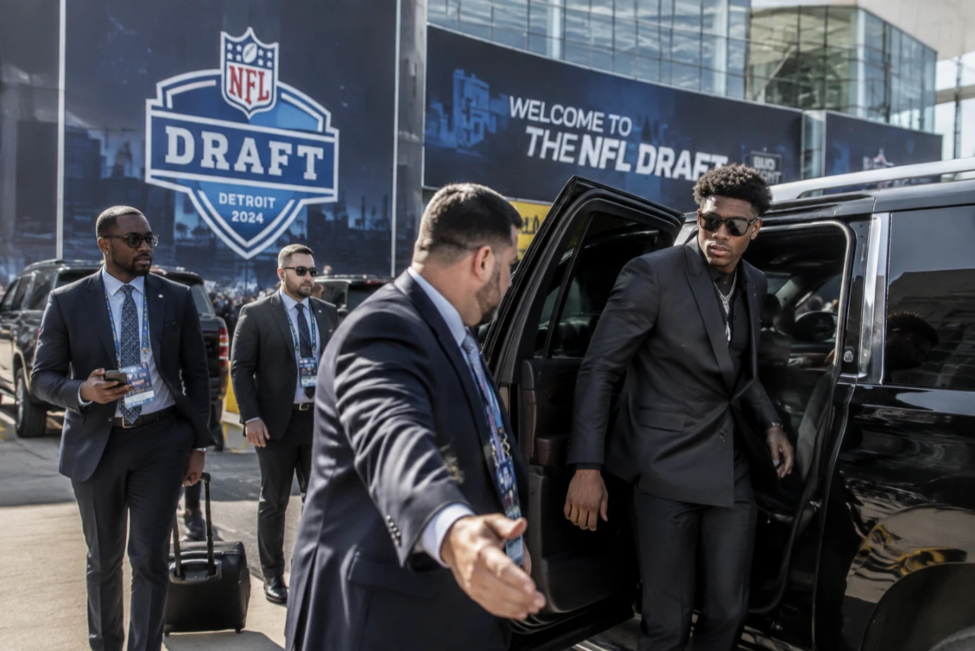How Athlete Business Managers Coordinate Transportation During the NFL Draft